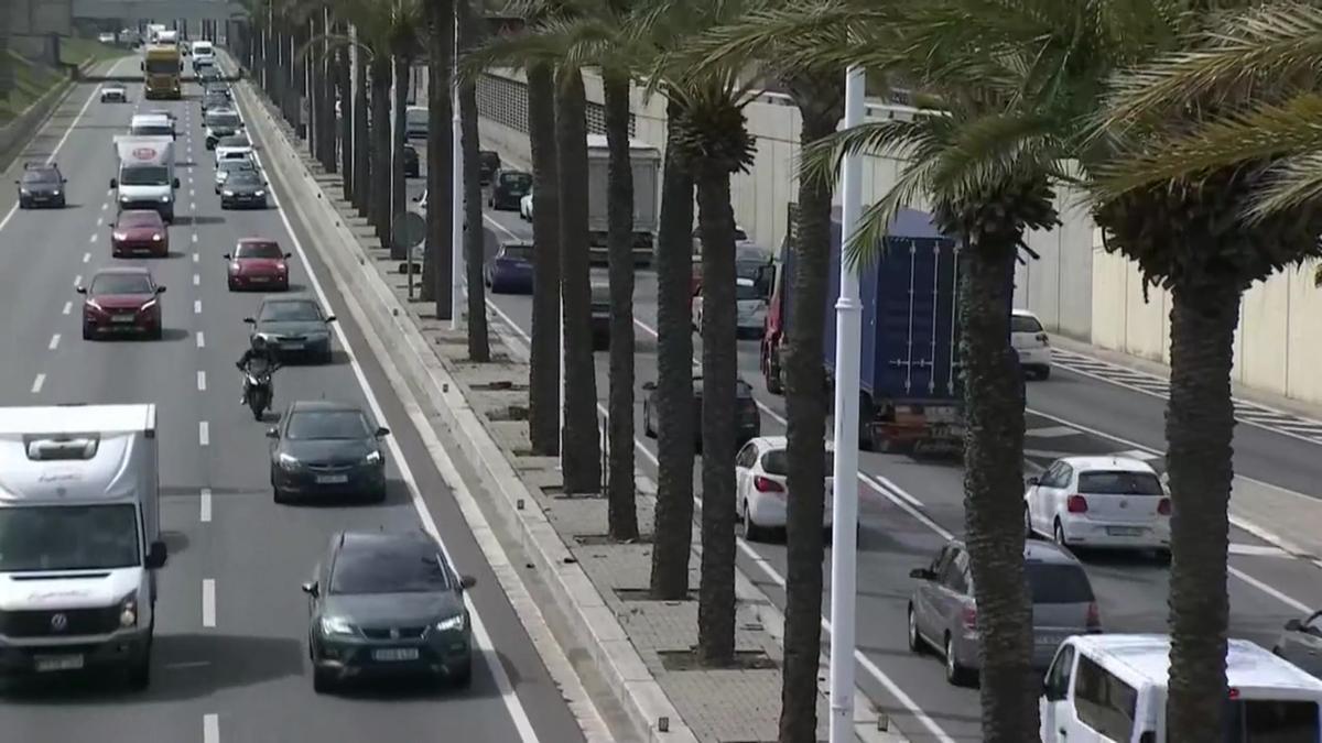 Tráfico en las Rondas y a la salida de Barcelona en la segunda fase de la operación salida de Semana Santa.