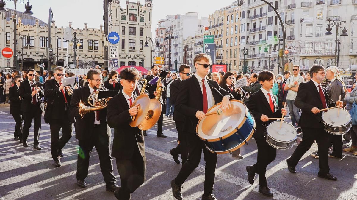 Bandes en Fallas