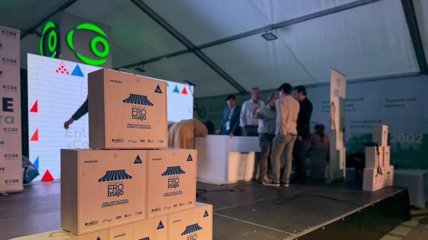 GALERÍA | Comprar en la Feria del Queso tiene premio gracias a la campaña 'Comercio FROmajo'