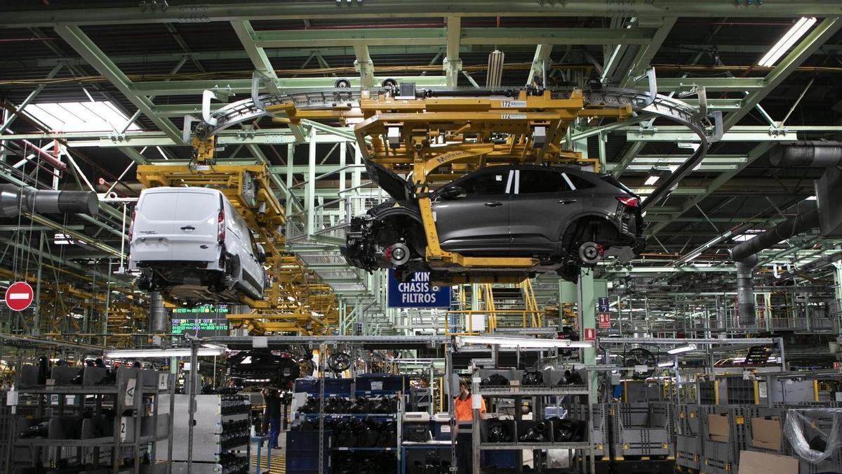 Producción de vehículos en Ford Almussafes, en una imagen de archivo.