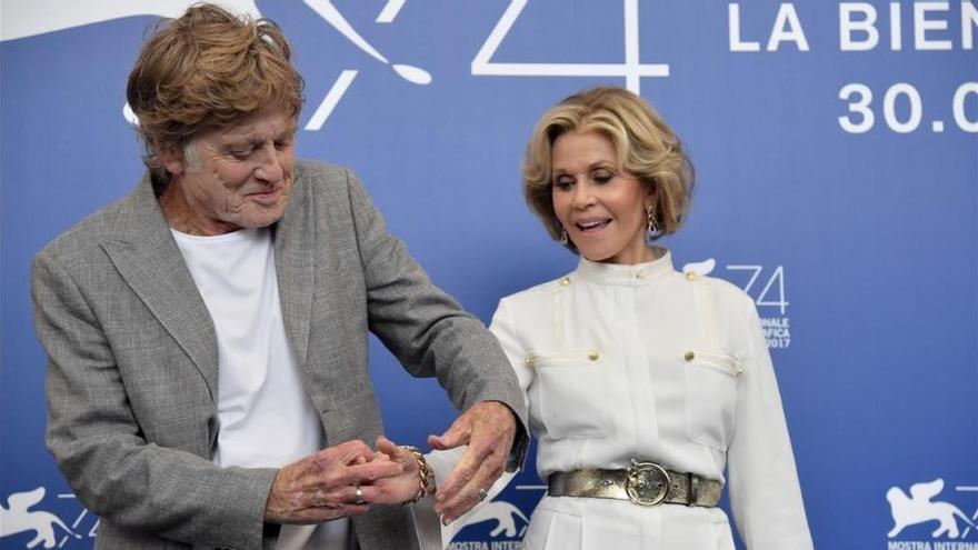 Redford y Fonda imponen su química en la Mostra