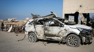 Estado en que quedó el coche atacado por Israel con tres empleados de la oenegé World Central Kitchen.