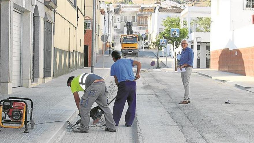 El Ayuntamiento invertirá 92.700 en un plan de asfaltado que afectará a 5 calles