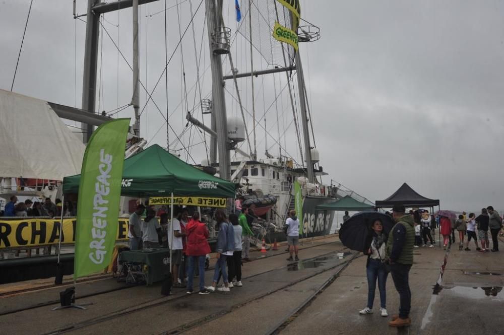 Así es el Rainbow Warrior de Greenpeace