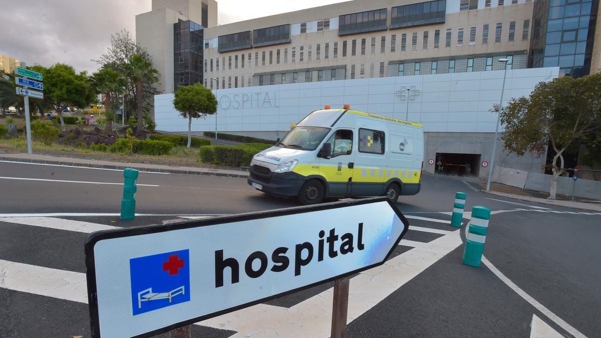 El Hospital Doctor Negrín es el único espacio de la ciudad con un baño adaptado.