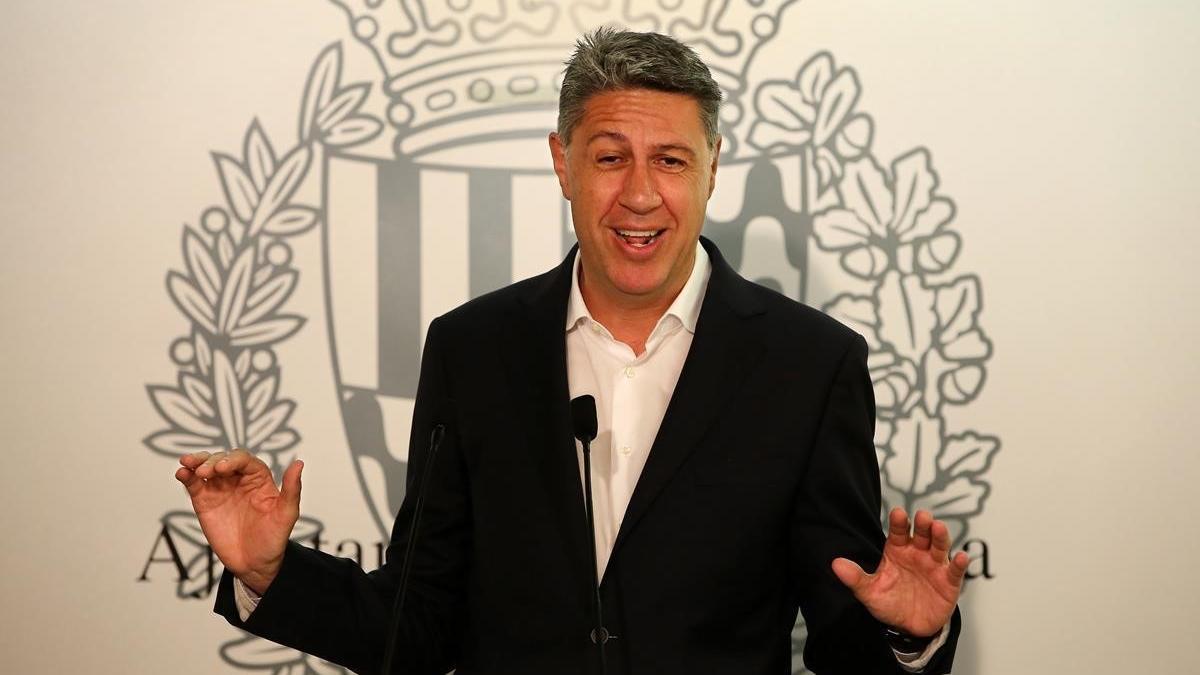 Xavier García Albiol, durante el anuncio de la moción de censura a la alcaldesa de Badalona.