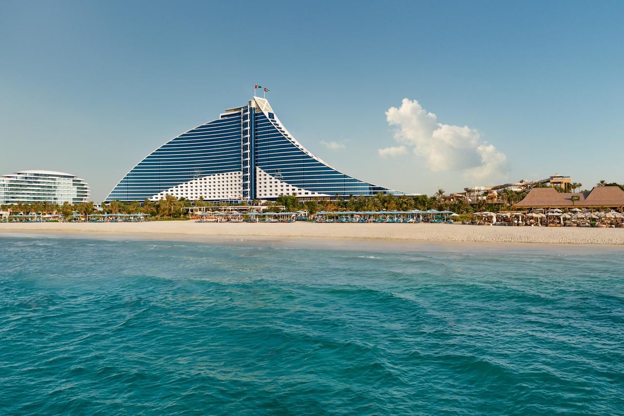 Jumeirah Beach Hotel.