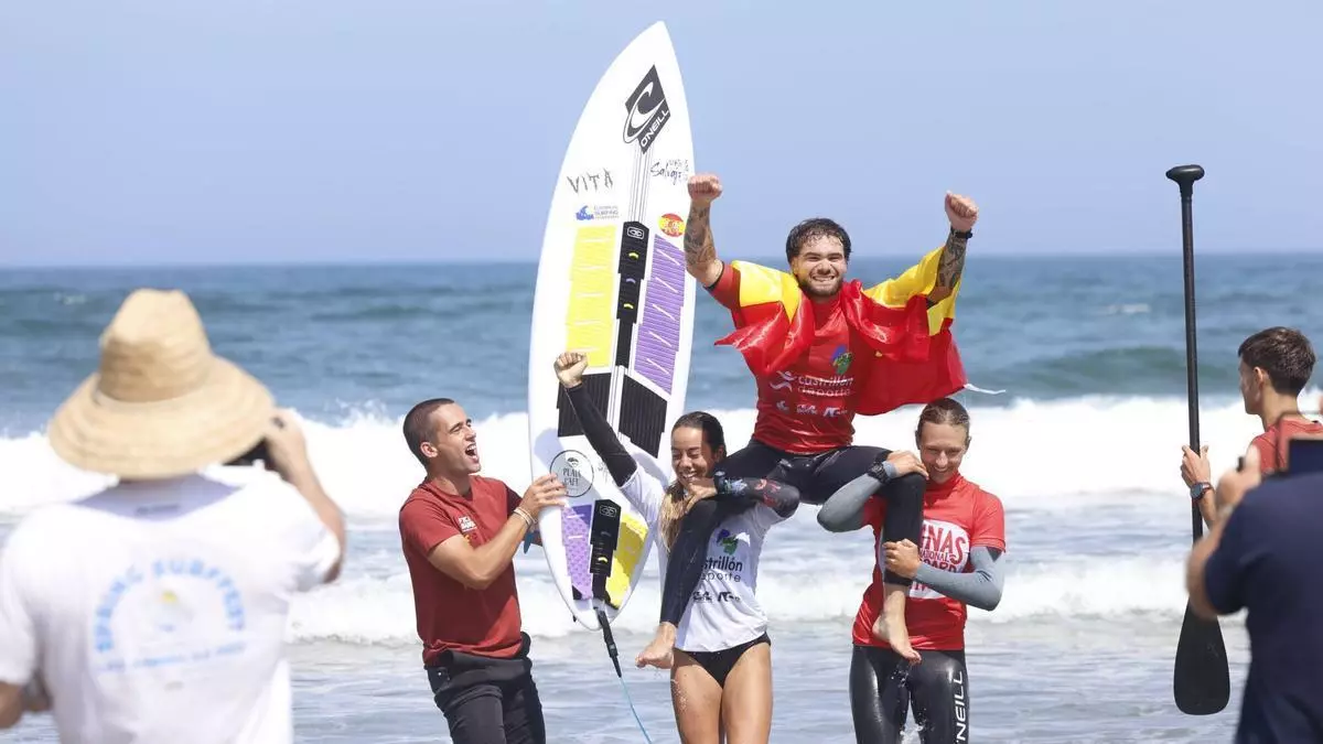 España gana también en paddle surf: el equipo masculino y femenino se proclaman campeones de Europa en Salinas