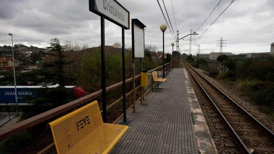 Apeadero de Cristalería, en la línea Gijón-Cudillero.