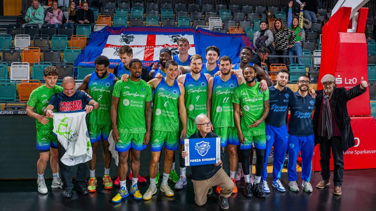 El Dinamo Sassari celebra su clasificación.