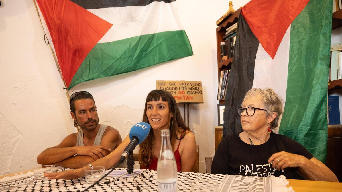 «Dormíamos en el suelo esposadas de manos»: Marta Mallach, integrante de la Sumud Flotilla, relata su detención por parte del ejército israelí
