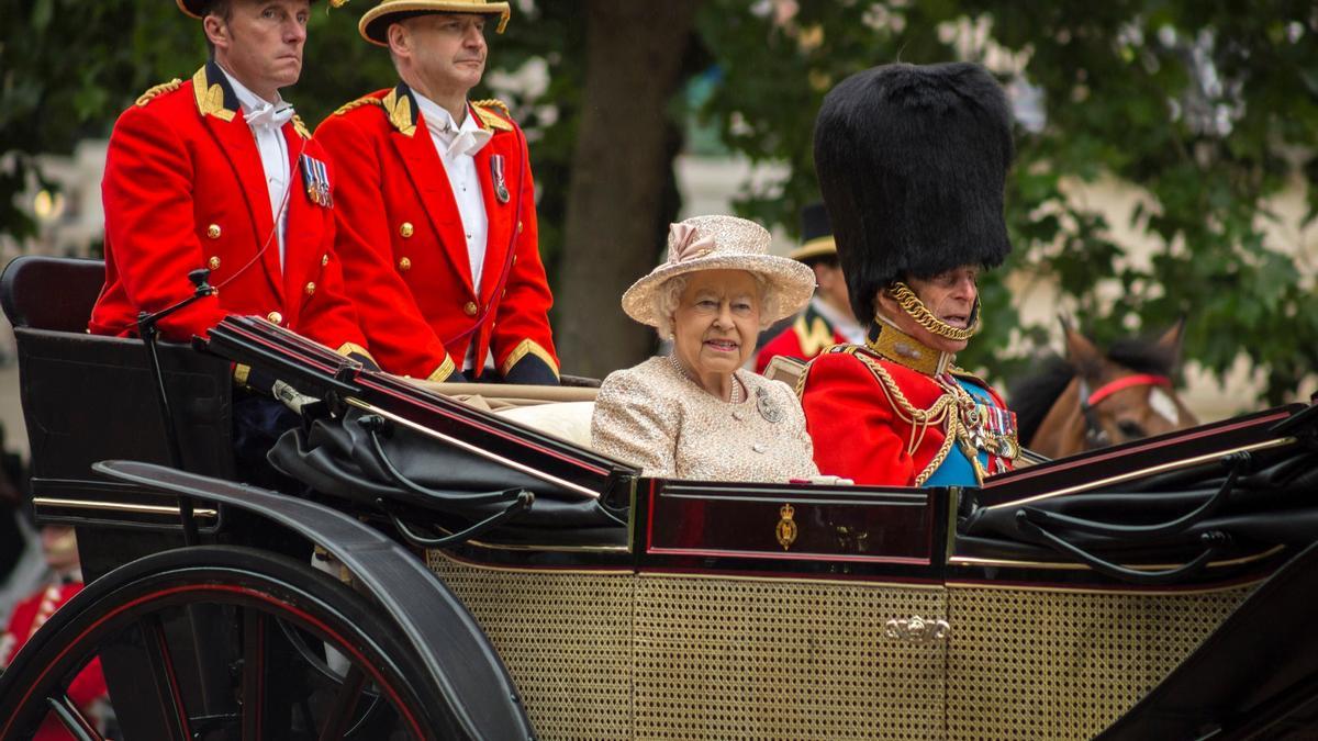 Isabel II, Buckingham Palace