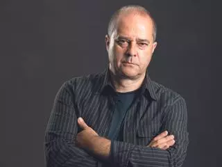 Pepe Barro, deseñador coruñés: "Este libro é un legado de todo o meu traballo"