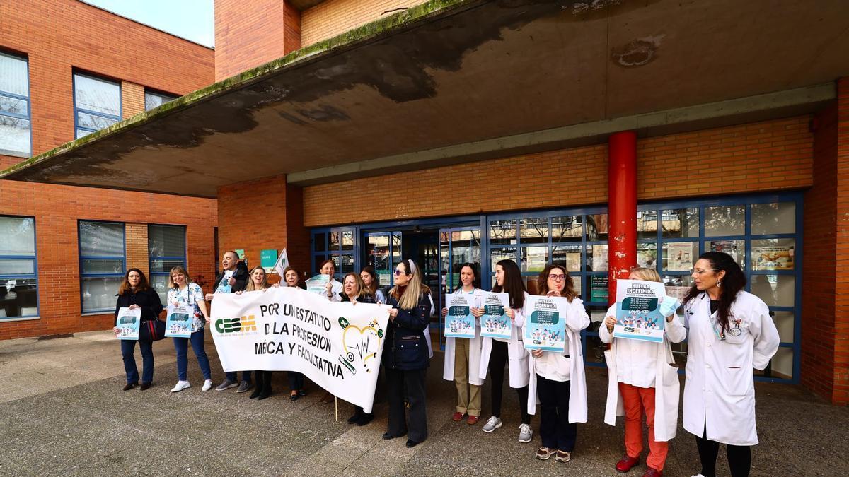 Huelga de médicos en los centros de salud de Zaragoza.