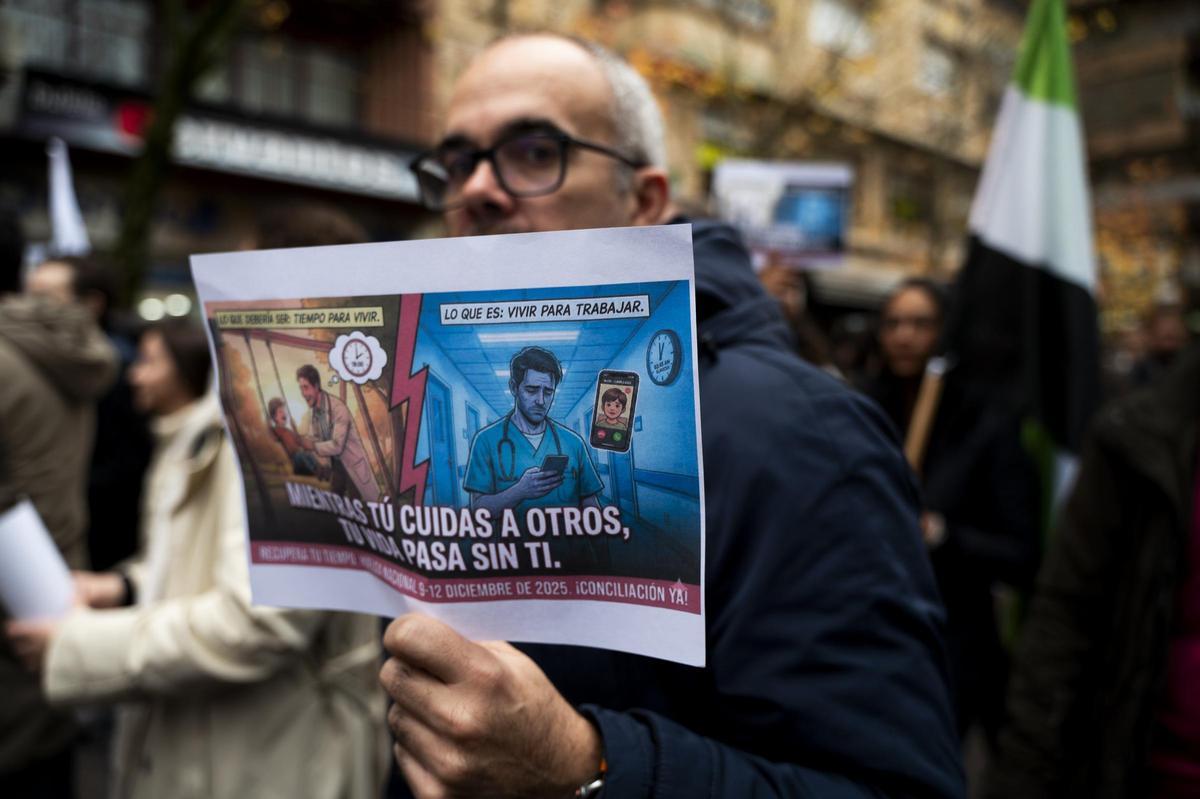 Fotogalería | Los médicos extremeños se manifiestan contra el Estatuto Marco del Ministerio de Sanidad