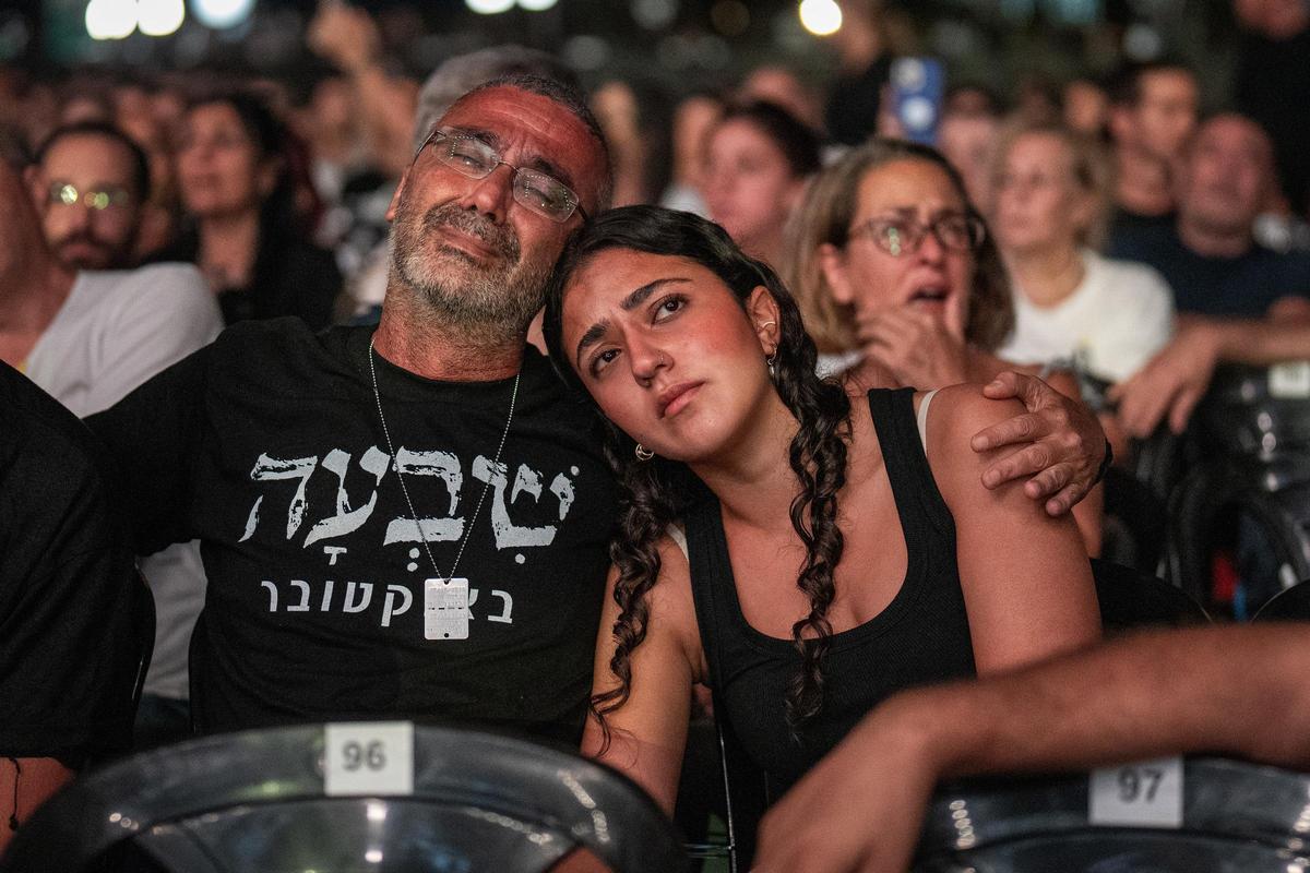 Israel recorda  les víctimes del 7 d’octubre mentre redobla l’ofensiva
