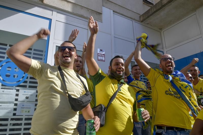 Ambiente durante el derbi en el Estadio de Gran Canaria