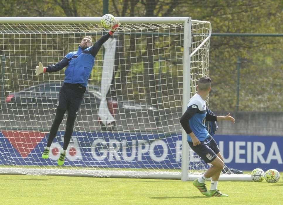 El Deportivo entrena para reponerse de la goleada