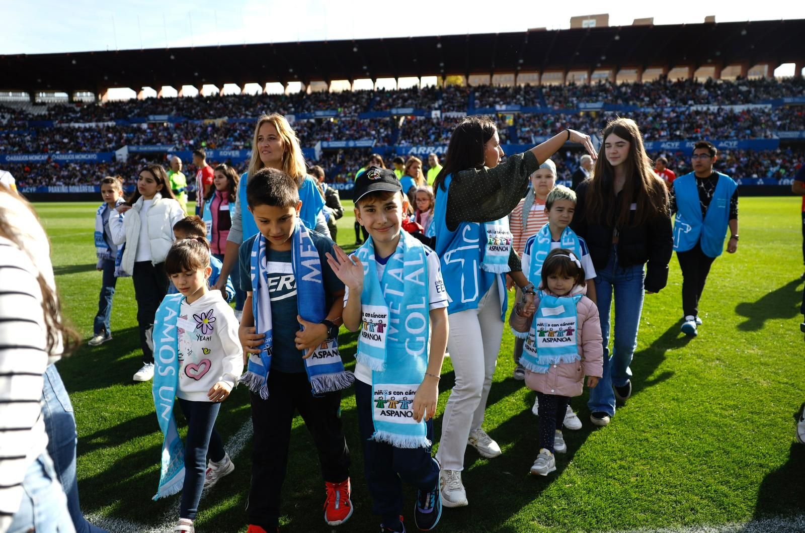 En imágenes | Zaragoza le mete un gol al cáncer de la mano de Aspanoa