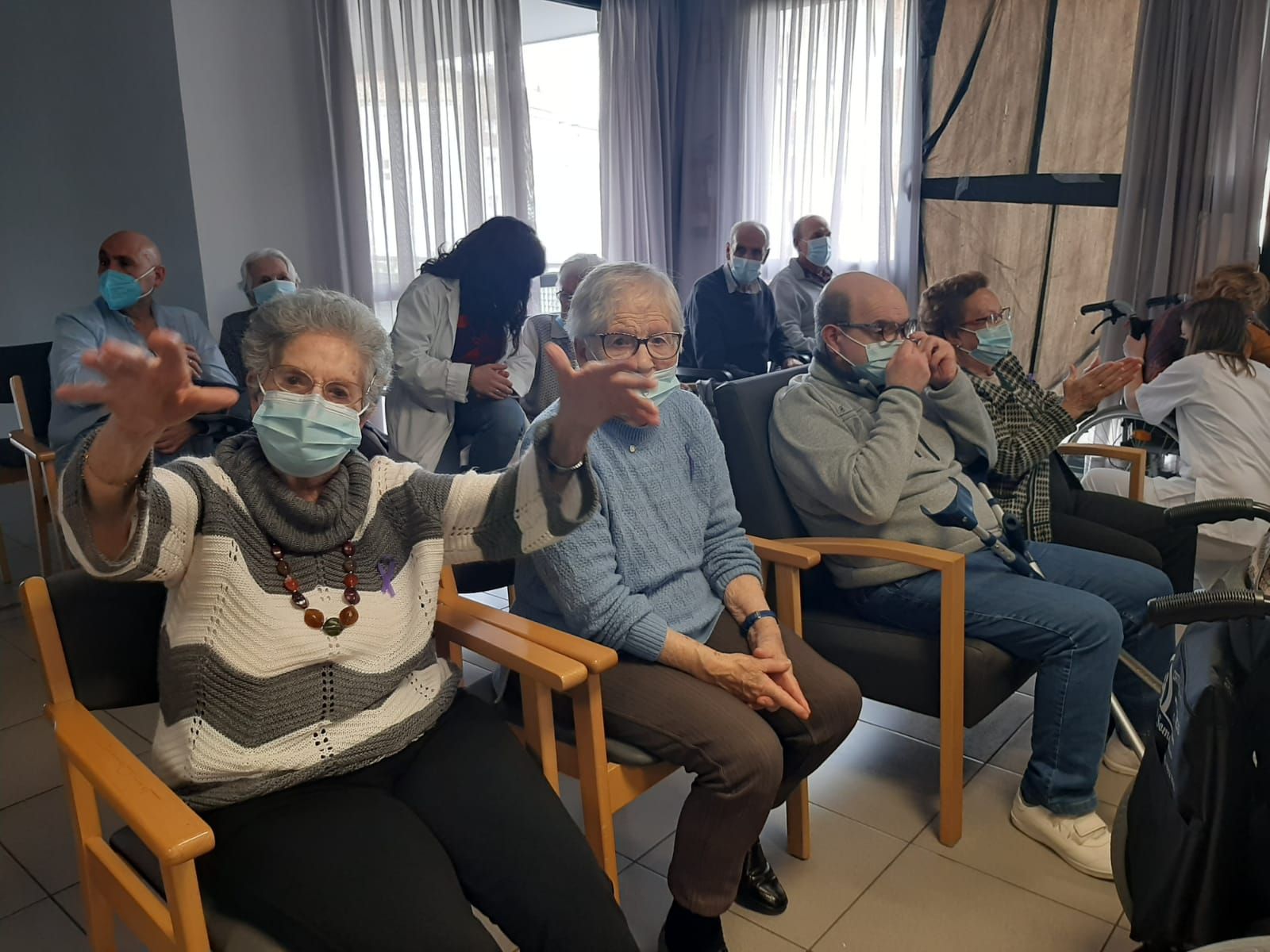 Todas las fotos del Día de la Mujer en la residencia del ERA en la Pola: así ha sido el homenaje a Conrada Estrada