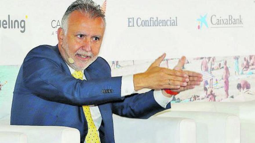 El presidente del Gobierno canario, Ángel Víctor Torres, ayer, en un foro turístico organizado por ‘El Confidencial’.