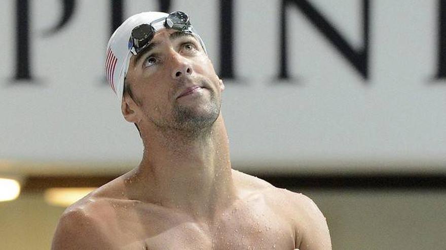 Phelps, suspendido seis meses y apartado de los Mundiales