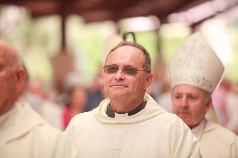 Lluc oficializa la marcha de los 'coritos' en una misa presidida por el obispo