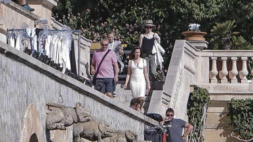 Anne Hathaway, en el rodaje de  &#039;The Hustle&#039;, en el hotel Maricel.