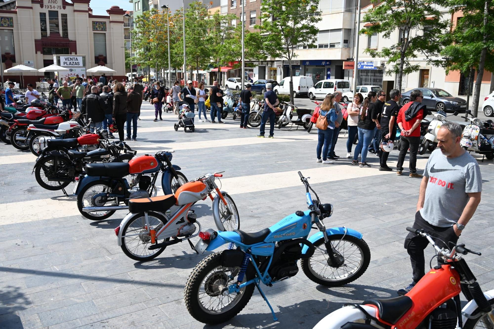 Exposición de motos clásicas y de competición en Almassora