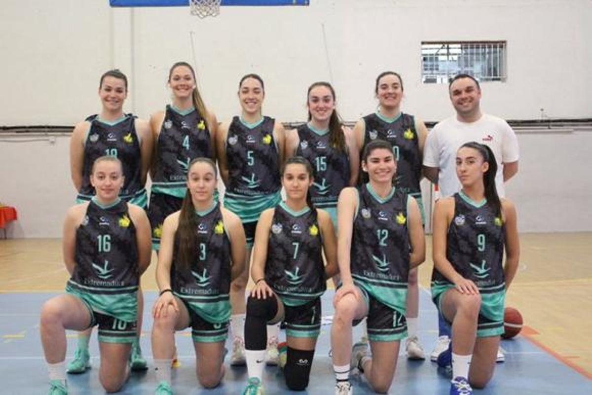 Equipo filial del Al-Qázeres, este sábado.