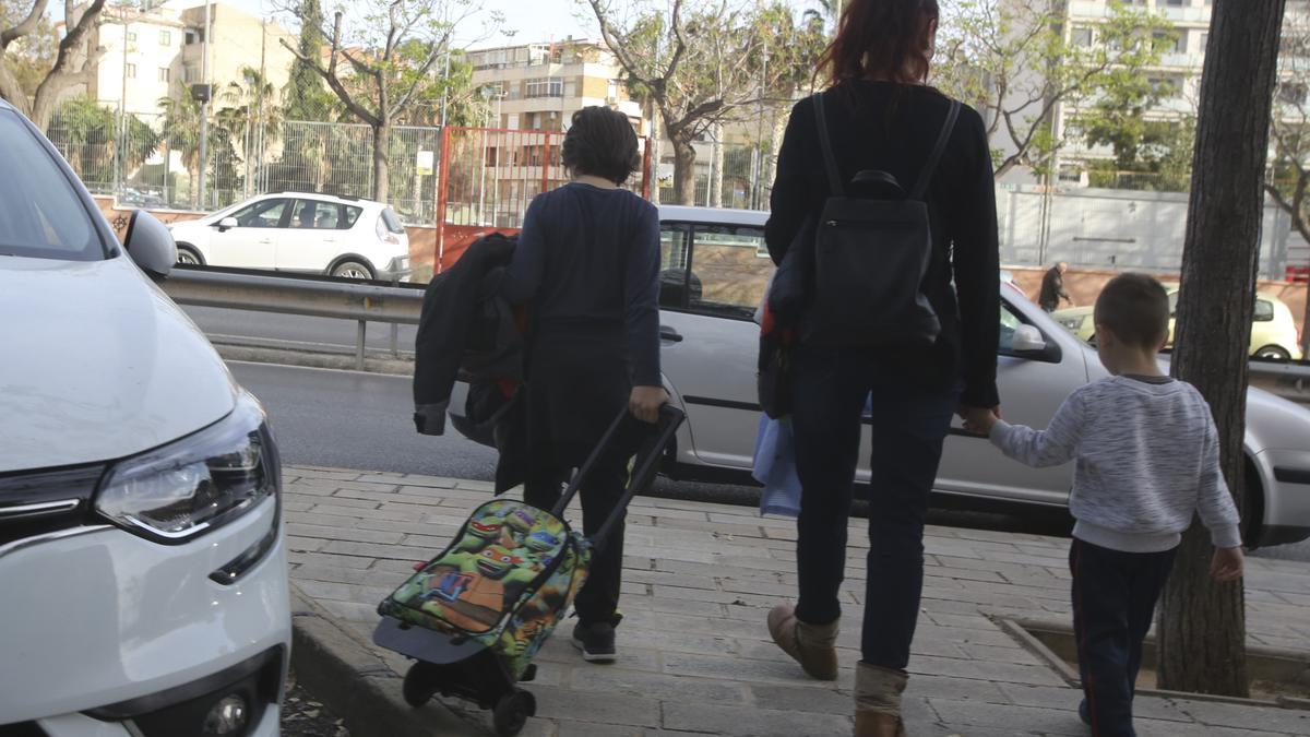 CÓMO SOLICITAR LA AYUDA POR HIJO A CARGO | Todo lo que debes saber