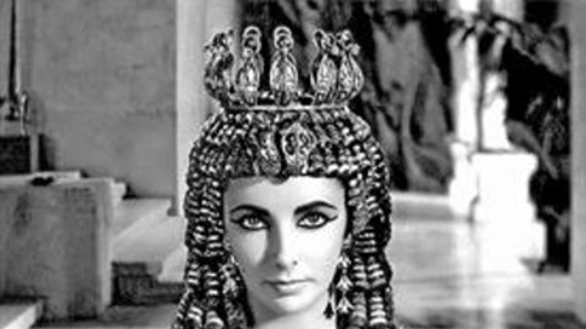 La artista, en un fotograma de la película 'Cleopatra', en 1962.