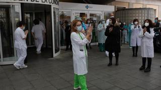 El Colegio de Médicos rinde homenaje a los doctores muertos en pandemia