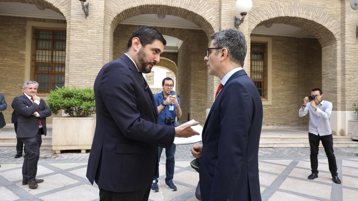 El vicepresidente autonómico, AlejandroNolasco, y el ministro de Presidencia, Félix Bolaños, el pasado jueves en el Pignatelli.