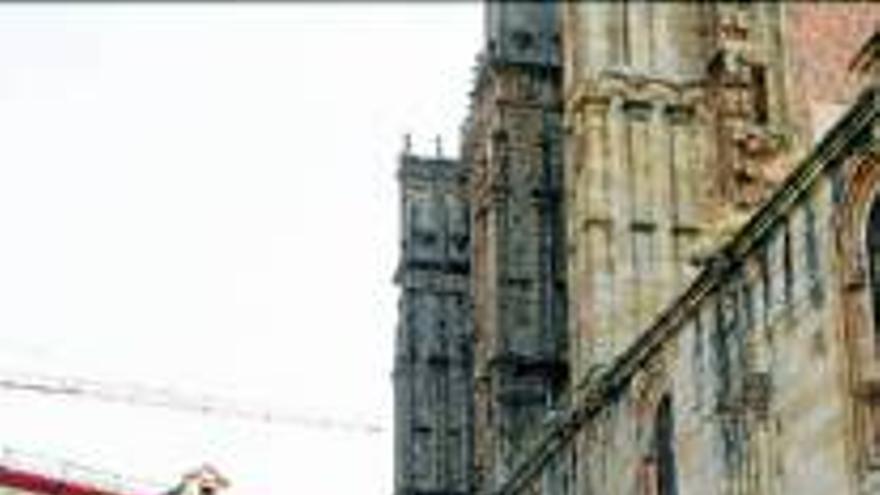 Las escaleras de la plaza de la catedral serán eliminadas