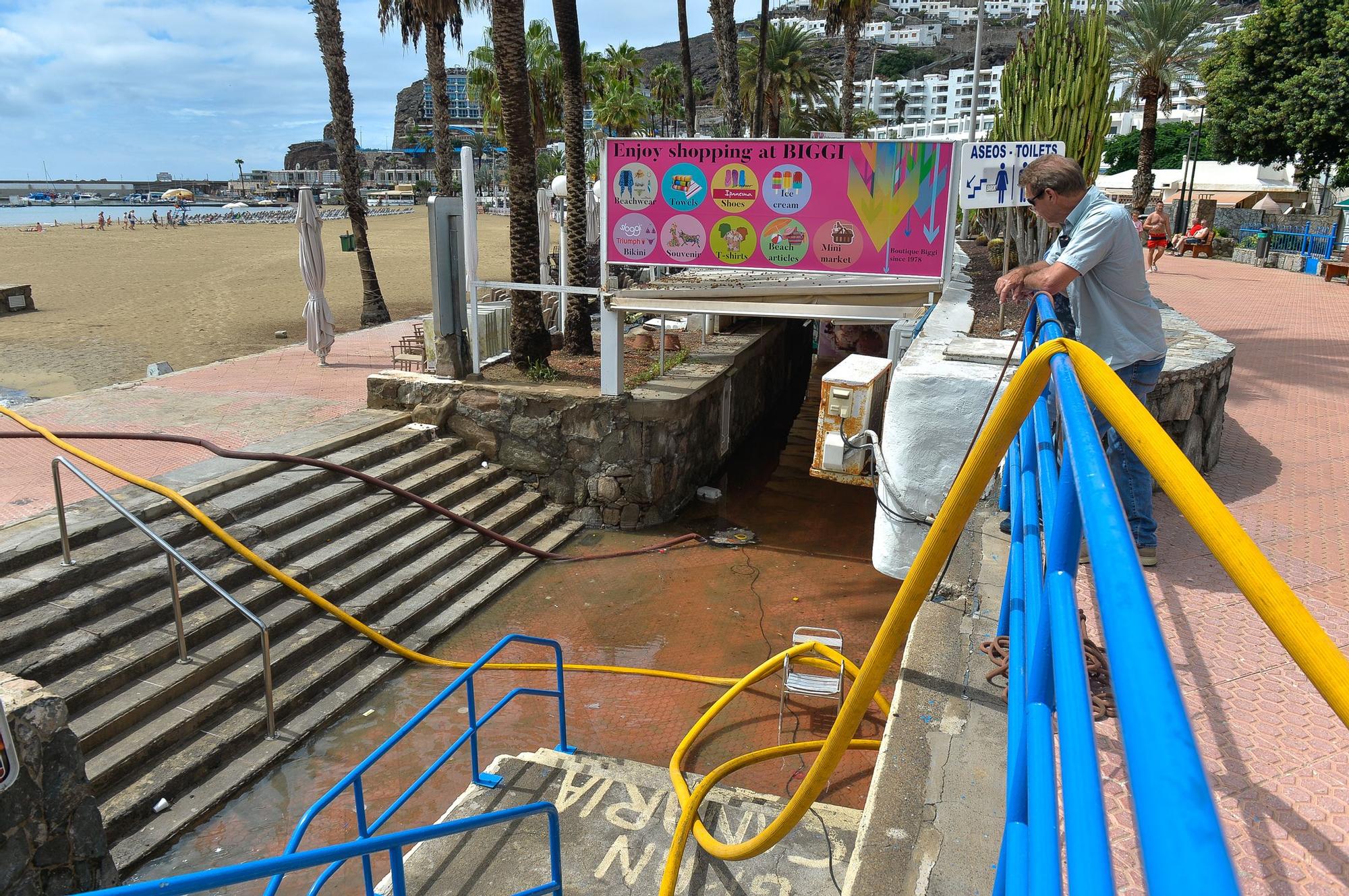 Dia después de la lluvia en Puerto Rico y Playa del Inglés