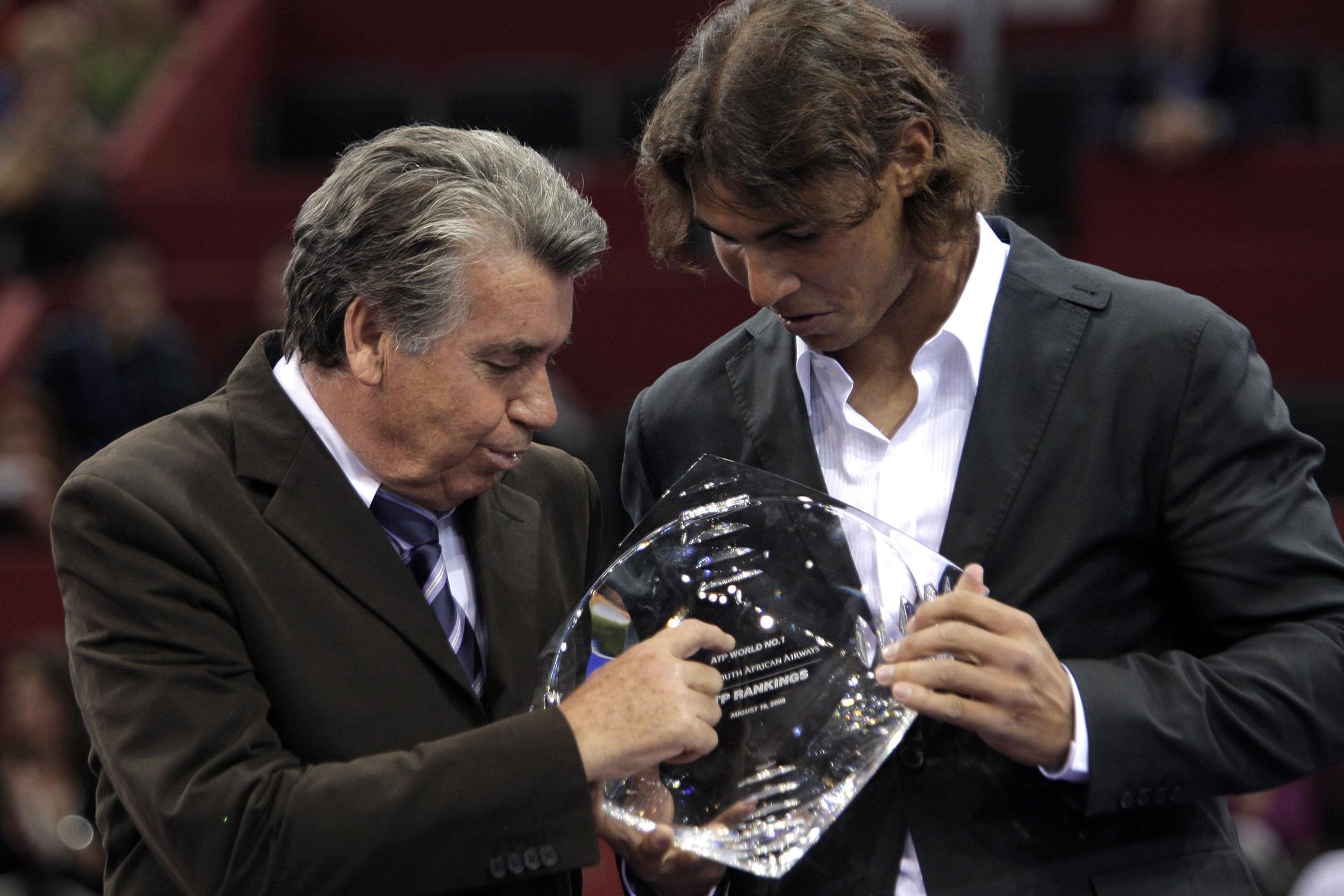 Manolo Santana y Rafa Nadal.