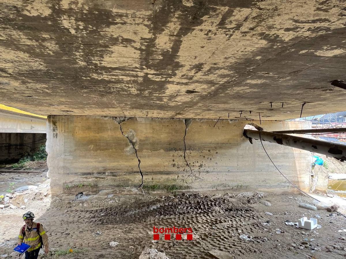 Els Bombers de la Generalitat a Veneçuela després dels terratrèmols Els Bombers de la Generalitat a Veneçuela després dels terratrèmols