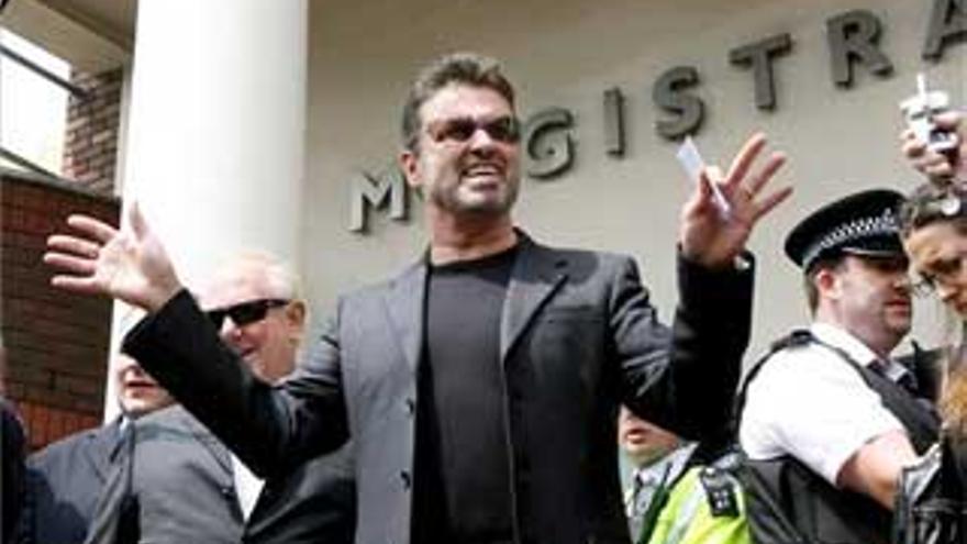 George Michael, condenado a cien horas de trabajos comunitarios