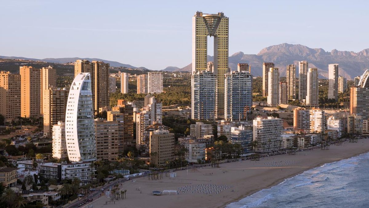 Ni en Madrid, ni en Barcelona: el edificio residencial más alto de España está en una ciudad que no te esperas