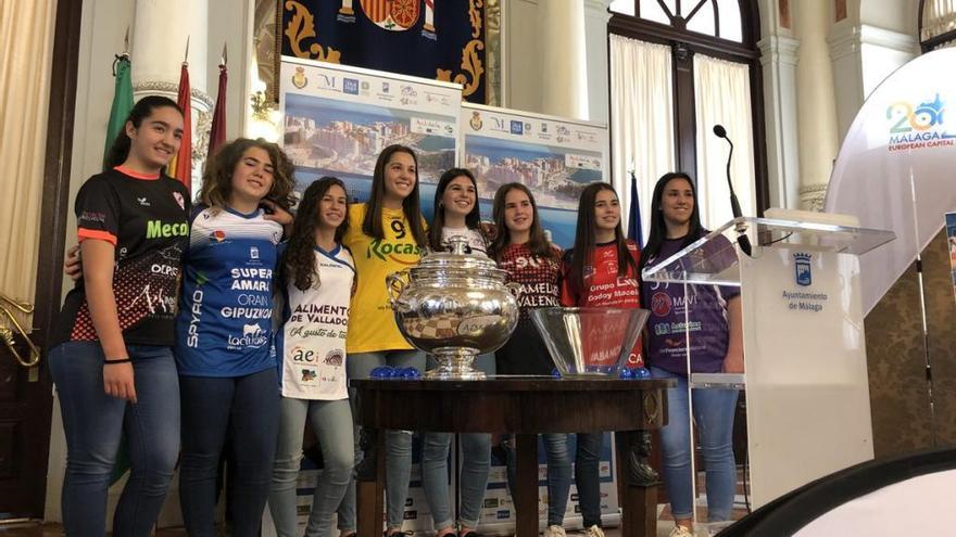 Un momento del sorteo celebrado esta mañana en Málaga. // @RFEBalonmano