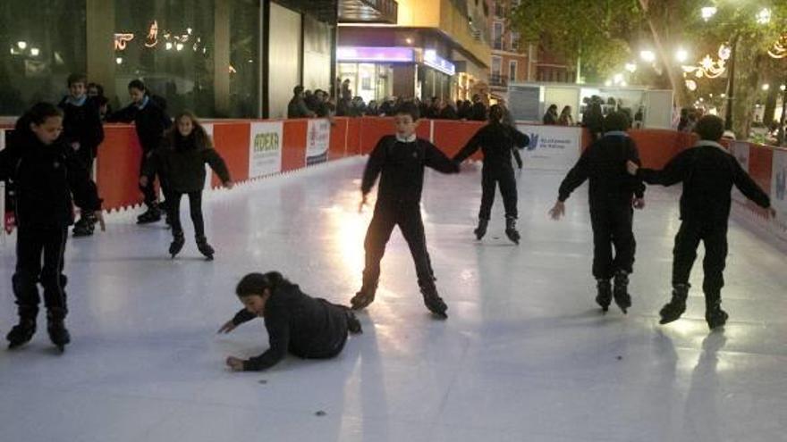 Xàtiva abre paso a la Navidad sobre patines