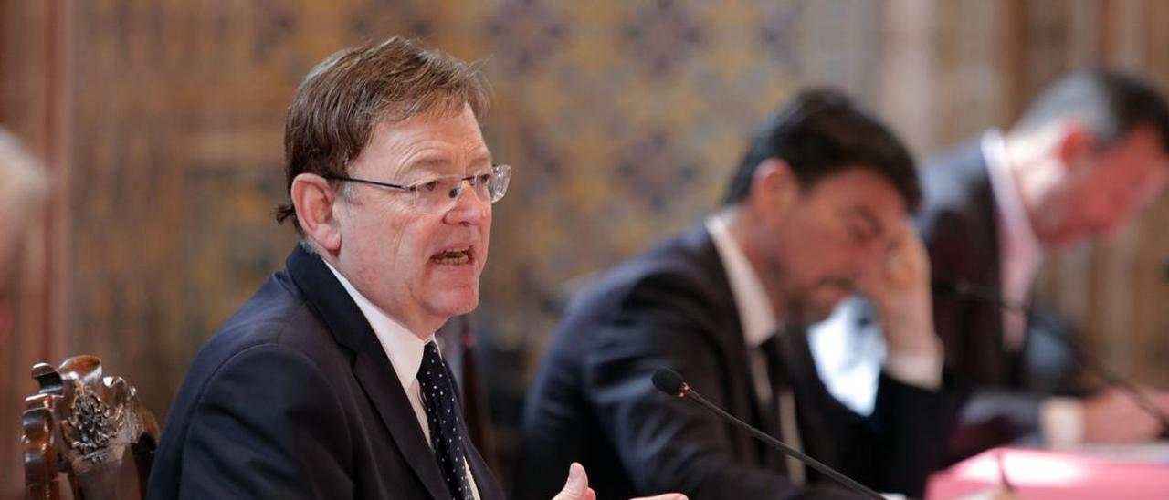 Puig, con Barcala en el fondo de la imagen, en un acto