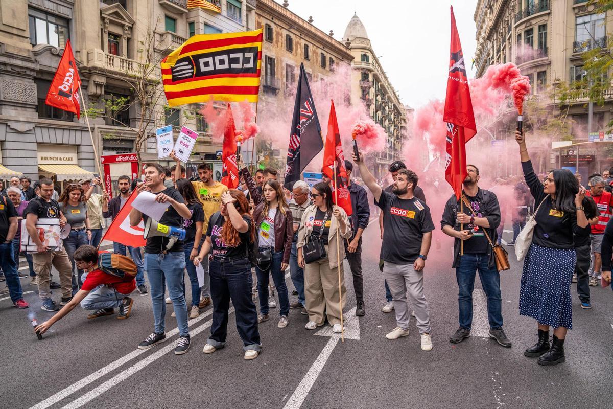 Miles de sindicalistas en Barcelona reclaman a Junts que no bloquee la ...