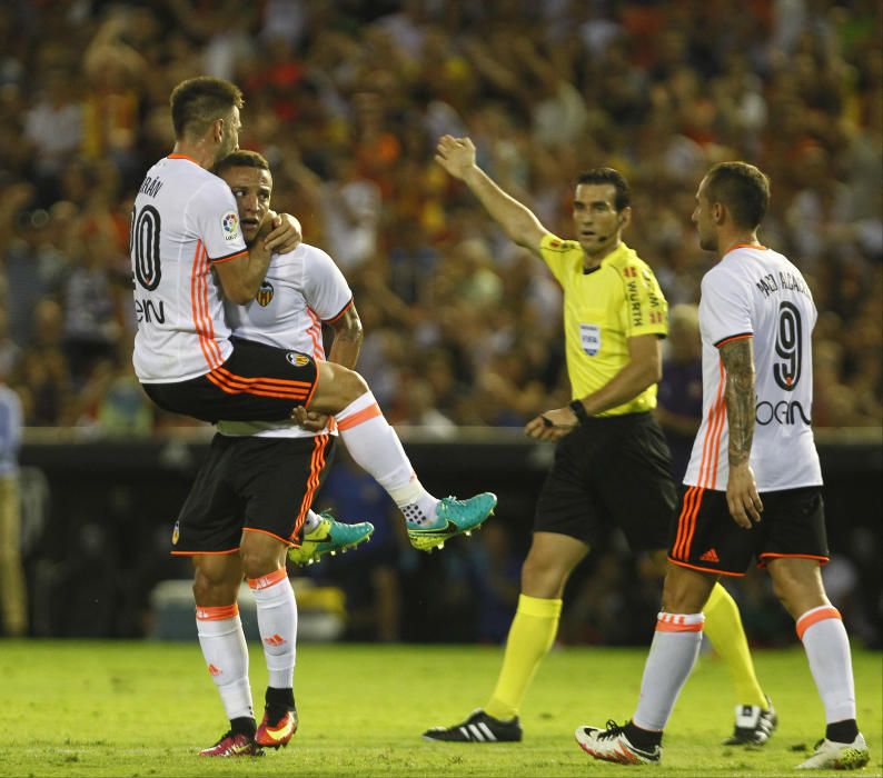 Las mejores imágenes del Valencia - Fiorentina (2-1) de pretemporada