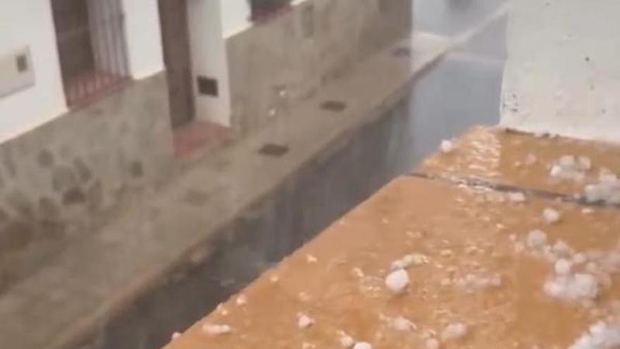 Fuertes granizadas en el interior de Castellón.
