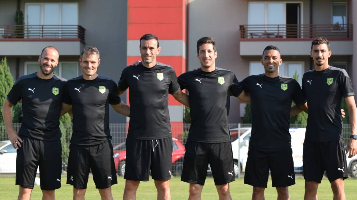 Imagen del staff del AEK Larnaca de esta temporada