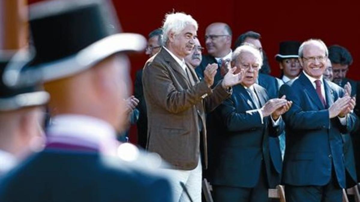La clausura 8 Los expresidentes de la Generalitat Jordi Pujol y Pasqual Maragall, y el actual presidente, José Montilla, ayer, al término del acto.