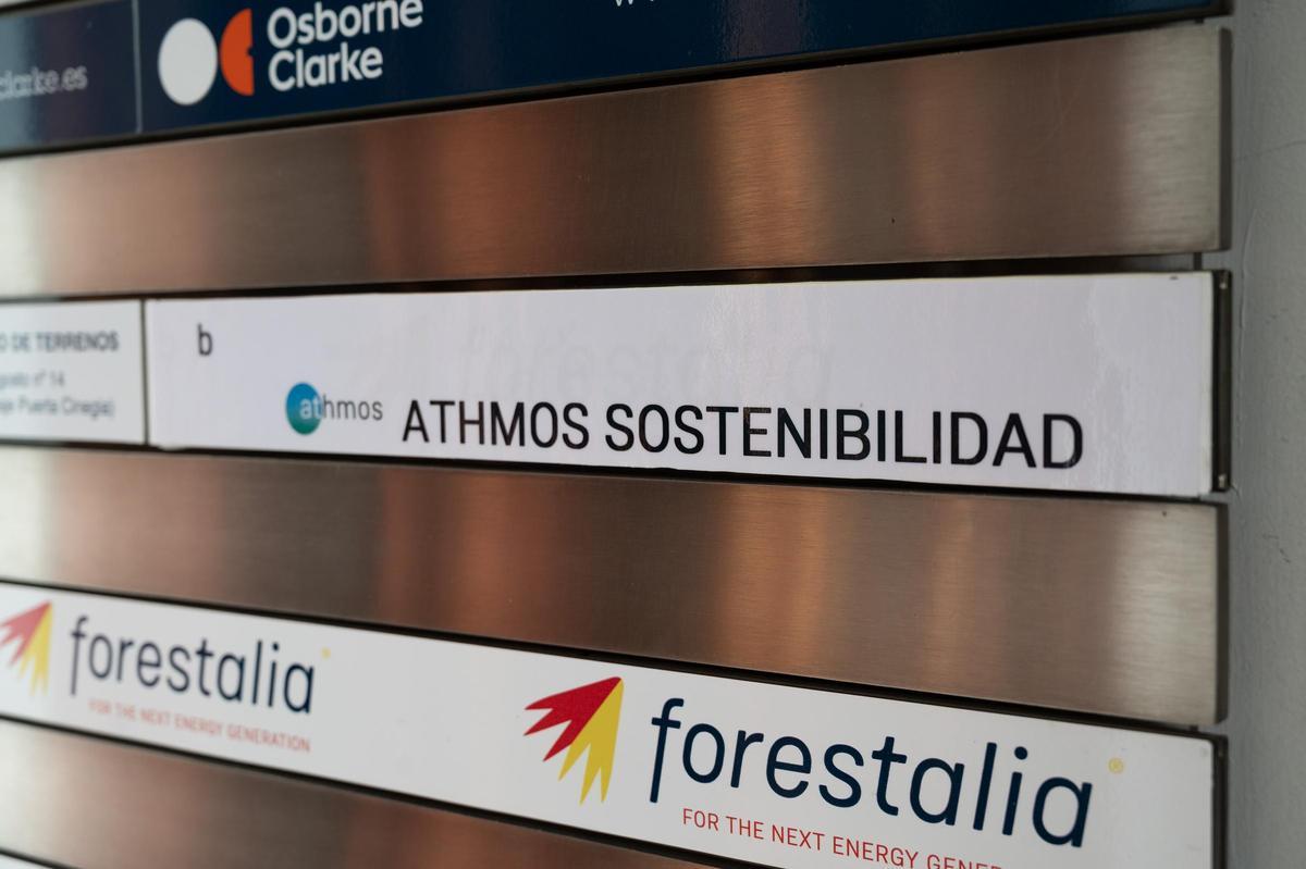 Forestalia y Athmos Sostenitibilidad SL fueron registradas este martes por la Unidad Central Operativa de Medio Ambiente (UCOMA) por presuntas 'mordidas' e irregularidades en la tramitación y en la adjudicación del clúster del Maestrazgo.
