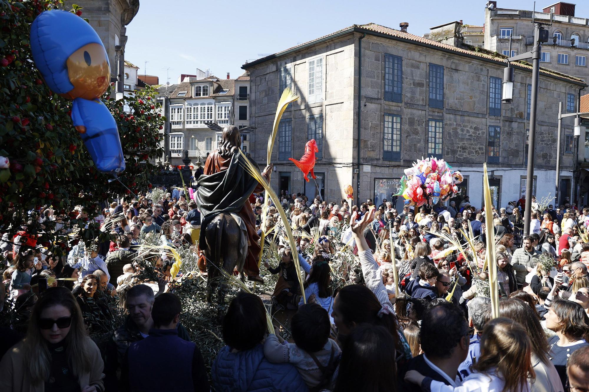 Devoción familiar en la burrita de Pontevedra